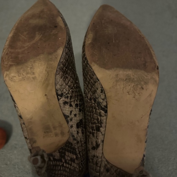 Urban outfitters size 7 snakeskin kitten heel booties - Picture 5 of 7